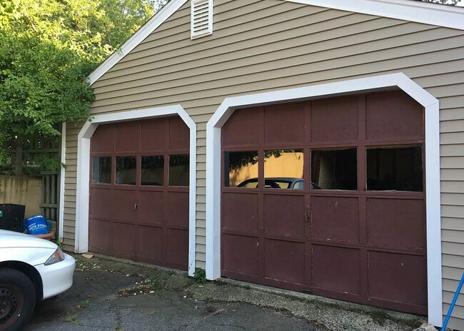 Building Photo - Mansfield Heights | 313-315 Mansfield