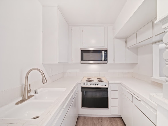 Kitchen - 6765 Alvarado Rd
