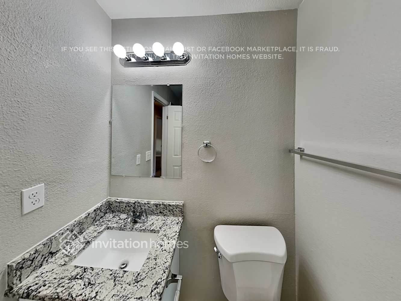 Building Photo - 21320 E Aberdeen Pl