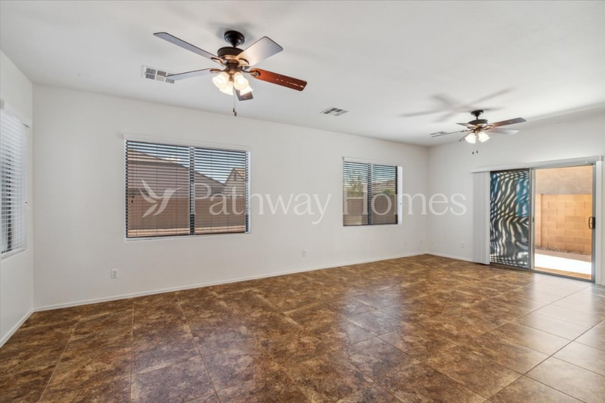 Building Photo - 37963 W Merced St