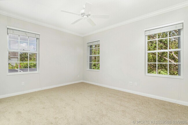 Building Photo - 130 Poinciana Dr