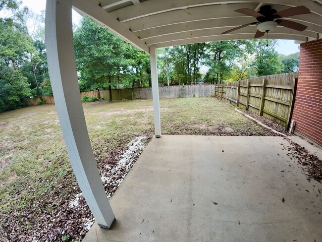 Building Photo - 3/1 Brick Home Near USA Campus w/ Carport & Fenced-In yard