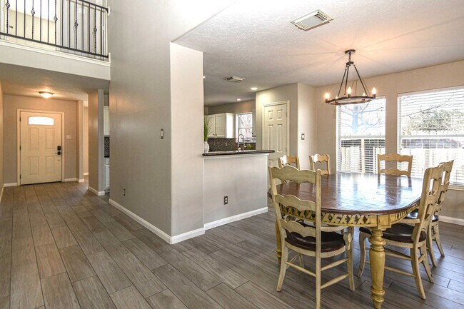 Building Photo - 245 Lake Estates Dr