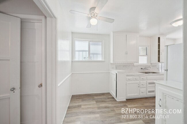Building Photo - 1406 N Mansfield Ave