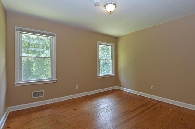 Building Photo - 5004 Louisburg Rd