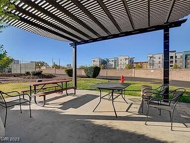 Building Photo - 3930 University Center Dr