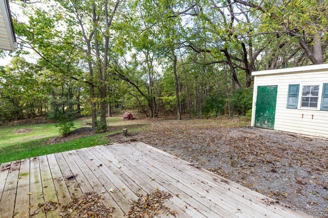 Building Photo - 2 Bed, 2 Bath Farmhouse-Style Home in Kear...