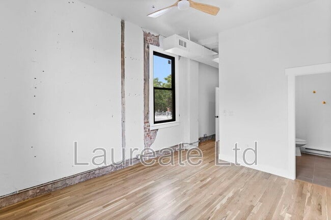 Building Photo - 1736 E 31st Ave