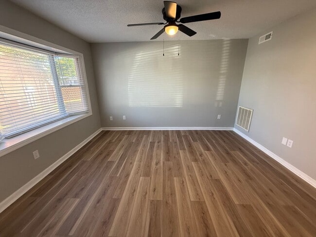 Building Photo - 940 Glenn Unit 503
