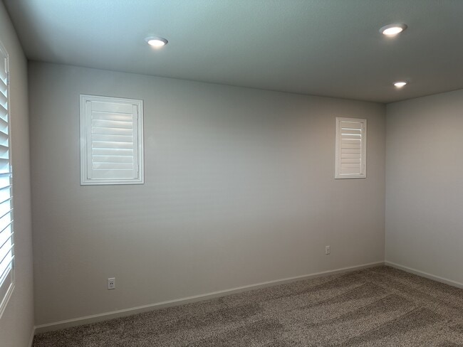 Building Photo - 7042 Mauna Loa Wy