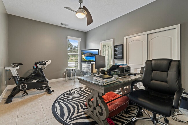 Building Photo - 801 SW Classico Ct