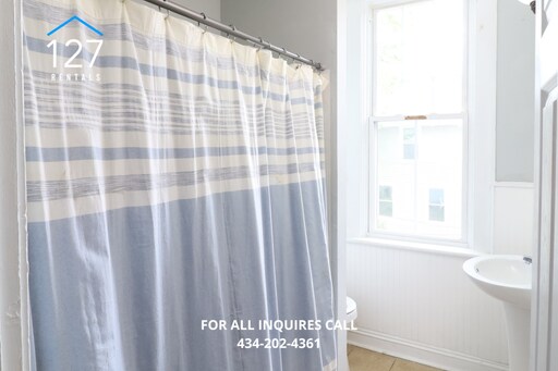 Building Photo - Spacious 2 Bed 1 Bath Unit in Lynchburg