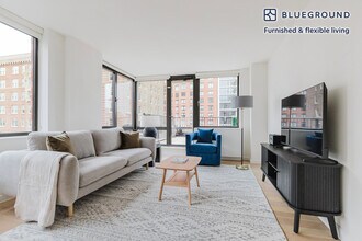 Building Photo - 255 W 94th St