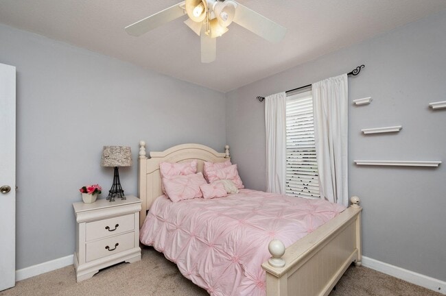 Building Photo - 615 St Martin Cove