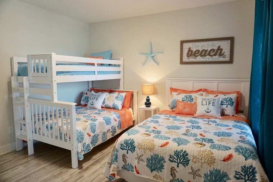 Building Photo - 14802 Whitecap Blvd