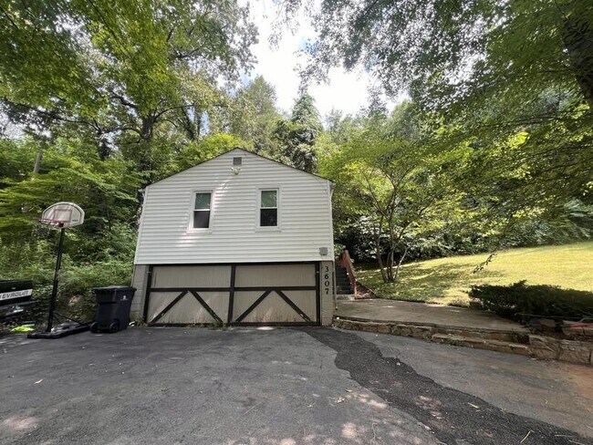 Building Photo - 3607 Boyds Bridge Pike
