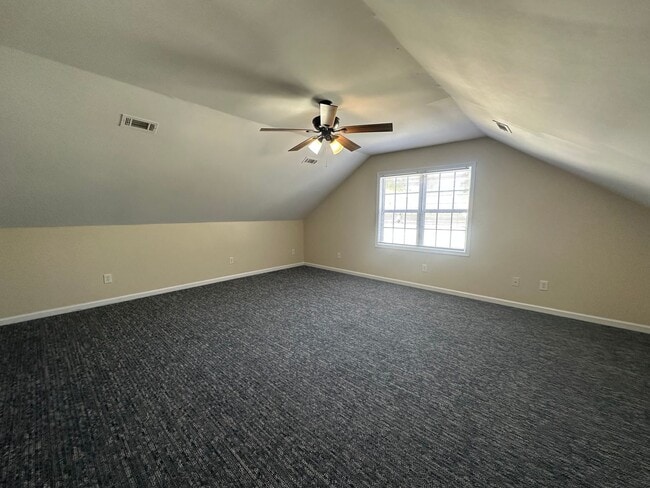 Building Photo - 204 Grandford Pl