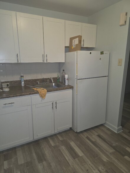 Building Photo - 5909 Cottage St