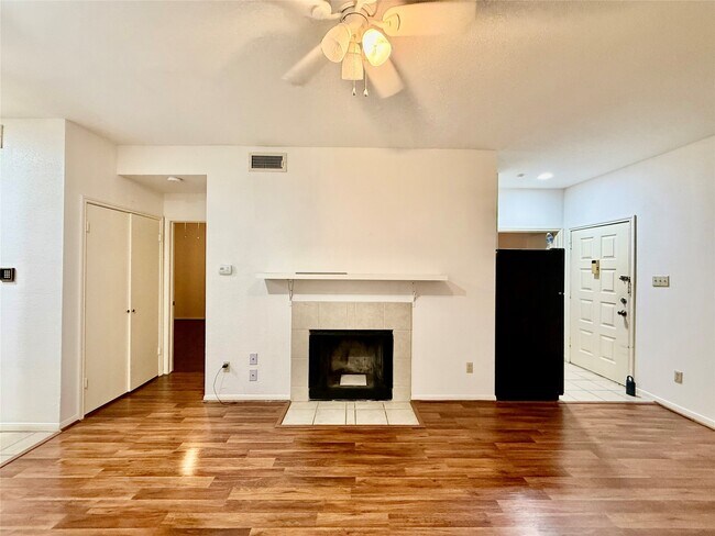 Building Photo - 8055 Cambridge St