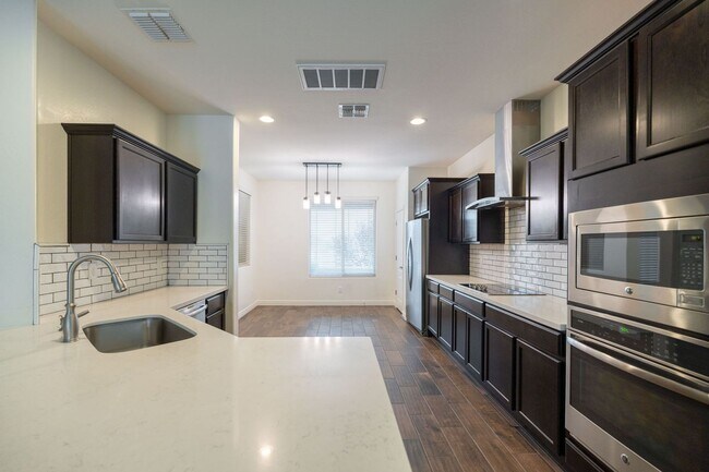 Building Photo - *POOL* Beautiful Gilbert Home Nestled at the Base of the San Tan Mountains