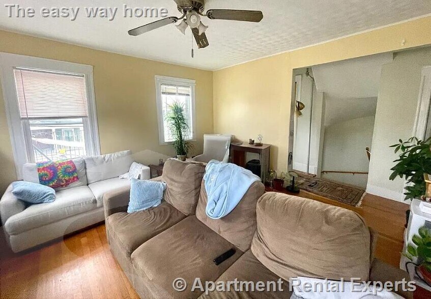 Building Photo - 123 Winthrop St