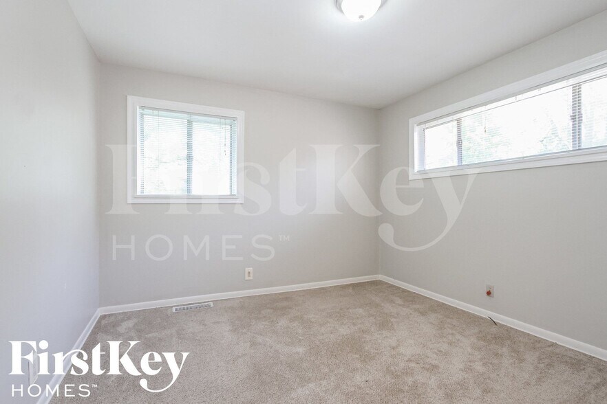 Building Photo - 6605 W 14th St