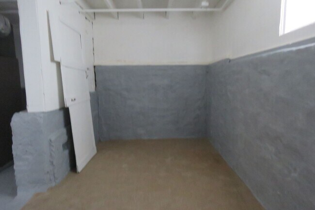 Building Photo - Noe Valley House - 3 beds-1.5 baths - VIEW - garage