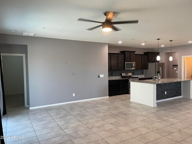 Building Photo - 2018 N 213th Dr