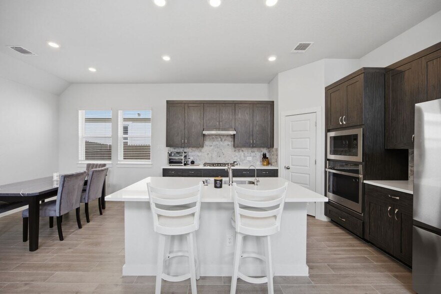 Building Photo - 12420 Sea Gull Wy
