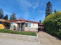 Building Photo - Cozy 3 Bedroom Single Level Home w/ Fenced...