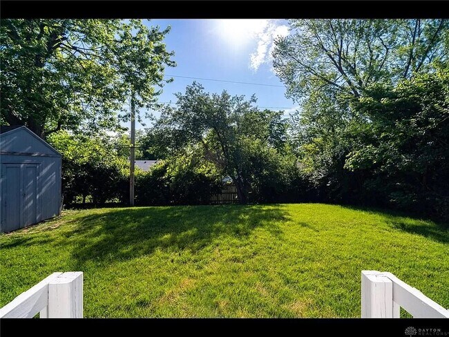 Building Photo - 2808 Woodman Dr