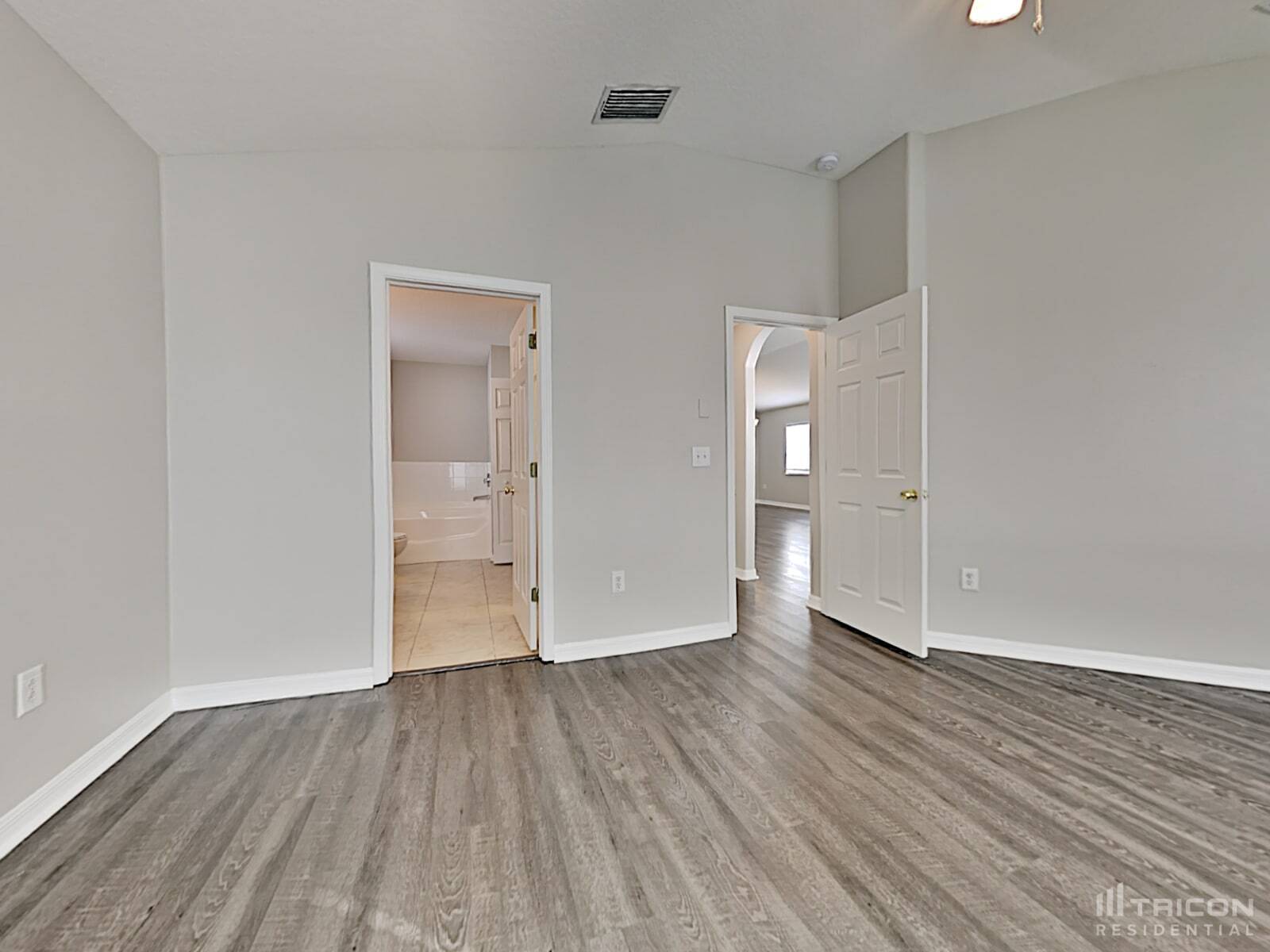 Building Photo - 31420 Triborough Dr