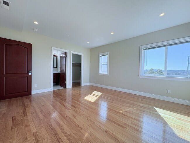 Building Photo - 109 Hillcrest Dr