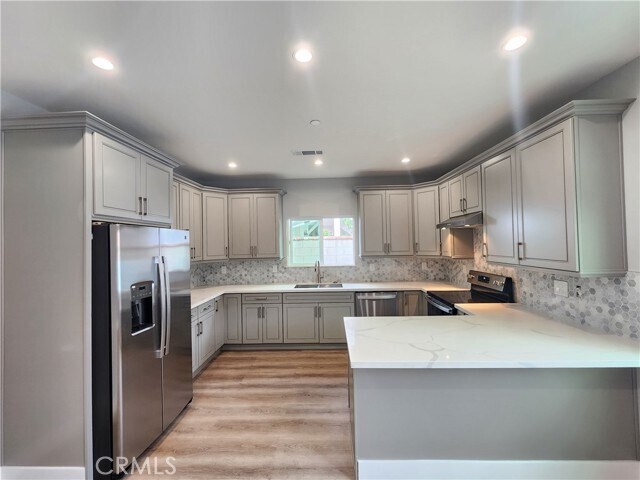 Primary Photo - 6227 Orion Ave