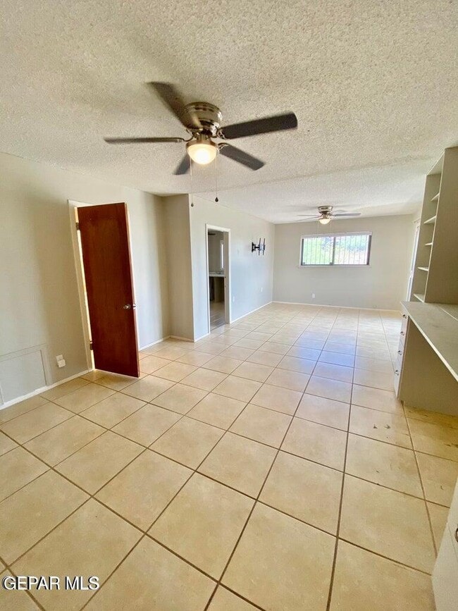 Building Photo - 3213 El Morro Rd