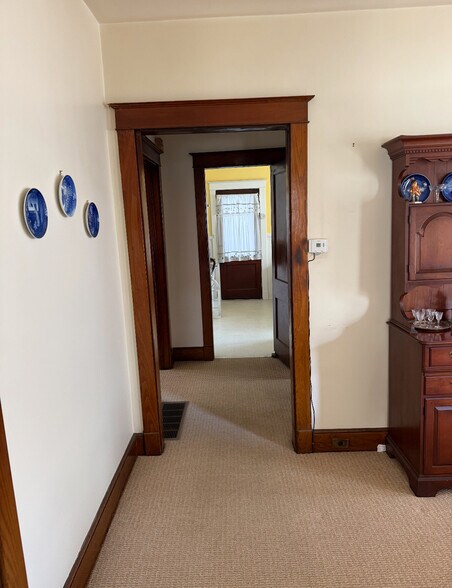 Building Photo - 40 Bennett Ave