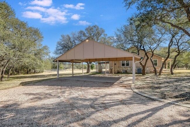 Building Photo - 441 Leaning Oak Trail