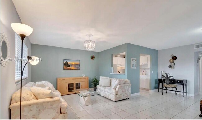 Building Photo - 191 Tuscany C