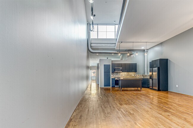 Building Photo - 1312 Live Oak St