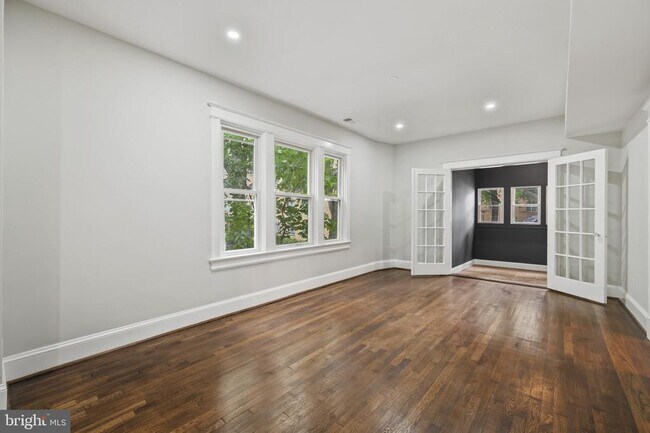 Building Photo - 3551 Hertford Pl NW