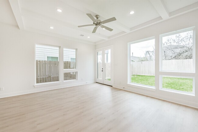 Building Photo - 3032 Gray St