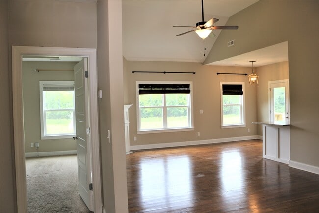 Building Photo - 3426 Fleeman Place Dr NE
