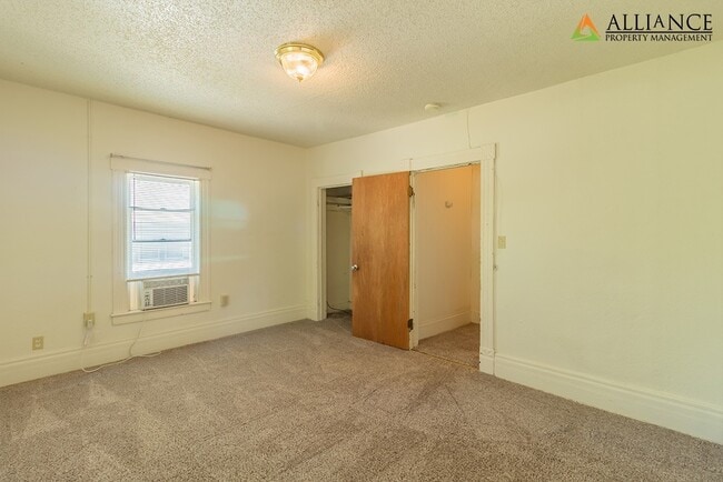 Building Photo - 711 Fremont St