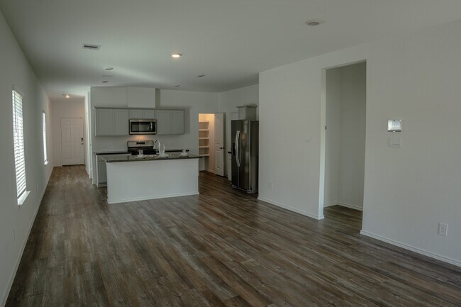 Building Photo - 5746 Hampton Vly Dr