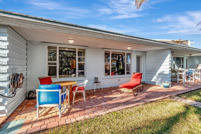 Building Photo - 2711 S Ocean Blvd
