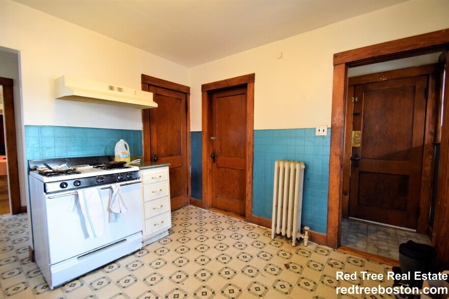 Building Photo - 81 Beechcroft St