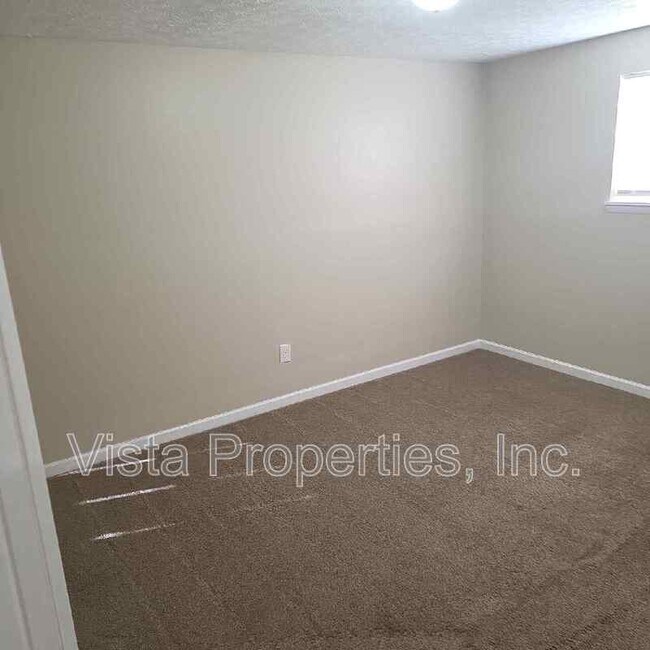 Building Photo - 4119 Glen Hill Manor Dr