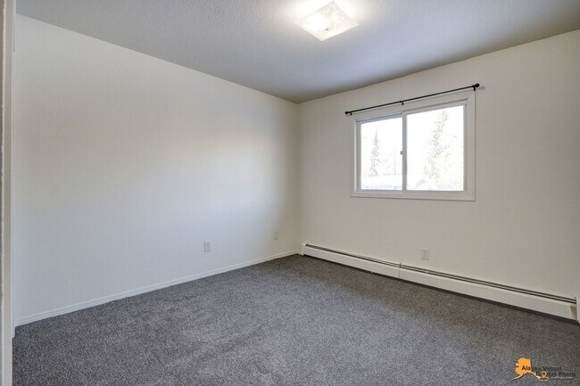 Building Photo - 531 Idaho St