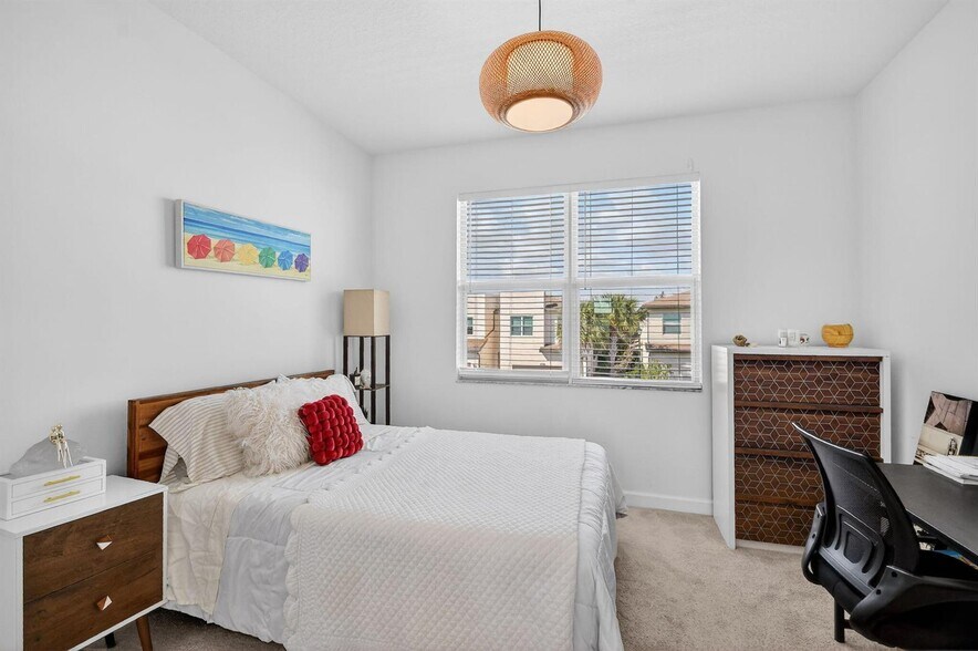 Building Photo - 4790 Navali Dr