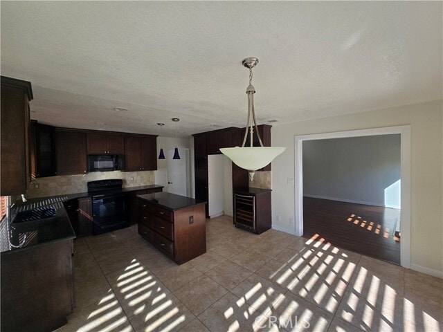 Building Photo - 22622 Rockford Dr